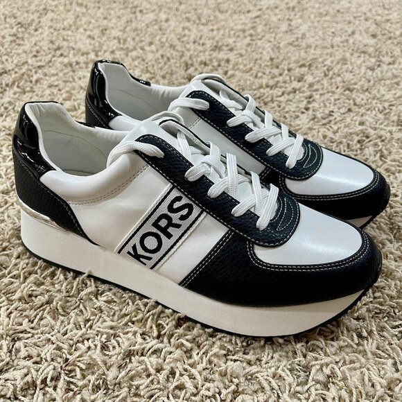 Michael Kors Women’s Lightweight Trainers Sneakers Shoes White Black, Size 9.5M - Picture 1 of 9